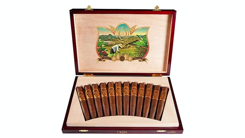 Công ty xì gà Oliva kỷ niệm 135 năm thành lập Serie V Perfecto