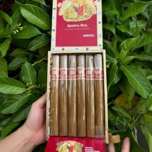 Romeo Y Julieta Reserva Real Churchill