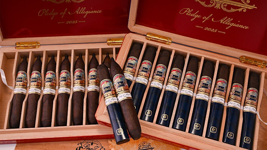 Hop Xì Gà EP Carrillo Pledge of Allegiance Toro 2025