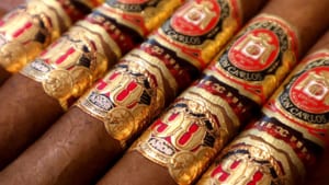 Arturo Fuente Don Carlos 90 Años