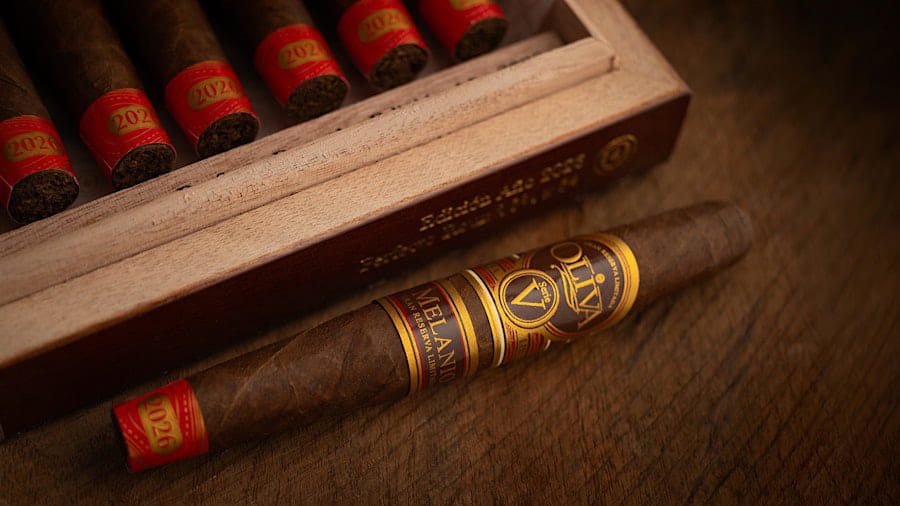 Oliva Serie V Melanio Edición Año 2026 Perfecto Round