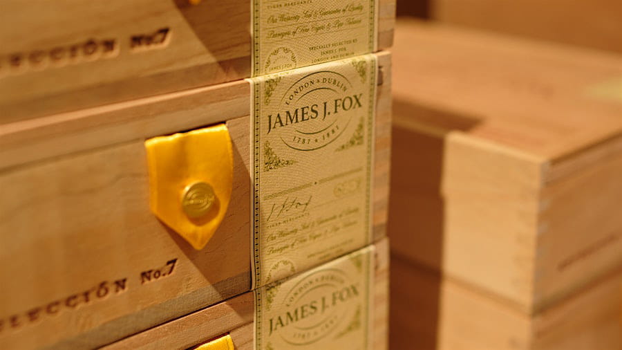 Box Xì Gà James J. Fox Selección
